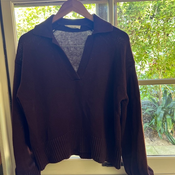 Everlane Women's Deep Red V-Neck Sweater - Picture 4 of 4